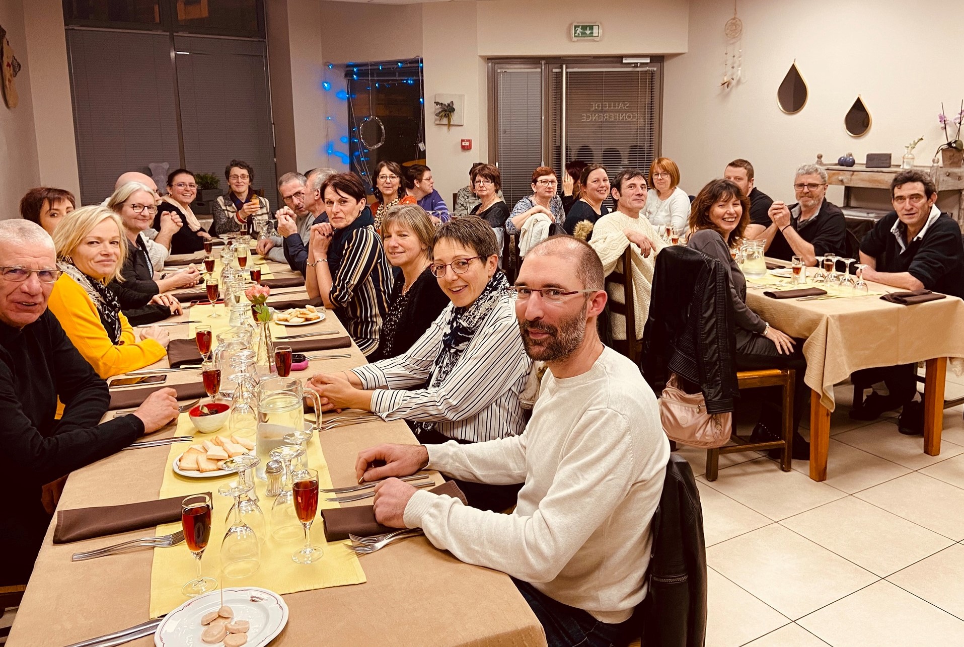 Repas de Noel avec les salariés et membres du bureau du GELF et GELF A